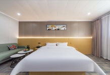 The first residential B&B (Long Live Mountain Martial Arts City Store)(初居民宿（开封万岁山武侠城店）) 호텔 후기, 예약 카이펑... 