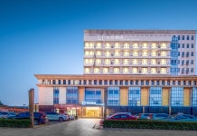 UP Huayi Select Hotel (Binhai International Airport Dongli Development Zone Metro Station Branch)(UP华驿精选酒店... 