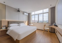 러커라이 영화관 호텔（타이저우 린하이 두차오）(乐客来影院酒店（台州临海杜桥店）) 후기, 가격 2025 린하이 호텔 추천 | 트립닷컴