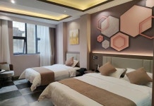 푸딩 준 청 위안 호텔(普定骏诚源酒店) 후기 및 특가 예약, 푸딩 2026 | 트립닷컴