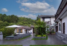 더 스토리 오브 더 스톤 인(石头记·隐入南山雨林咖啡民宿（丽江古城大水车店）) 후기, 예약 및 특가 확인 - 리장 호텔 추천 | 트립닷컴