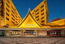 엔지 인터내셔널 호텔(西双版纳景洪恩季丨XiShuangBanna设计师国际酒店（曼听公园店）) 후기 및 특가 예약 - 징훙 호텔 추천 | 트립닷컴