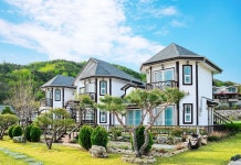 Samcheok Wild Flower Pension 호텔 - 삼척시 호텔 가격, 후기 2024 | 트립닷컴