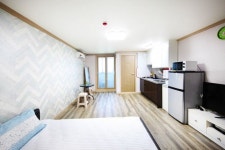 Yeosu Sacred Heart Hostel 후기, 가격 2024 여수 호텔 추천 | 트립닷컴