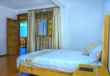 로즈마리 코트 호텔 후기 및 특가 예약 - 엔테베 호텔 추천 | 트립닷컴