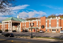 존 카버 인 & 스파 후기 및 특가 예약 - 플리머스 호텔 추천 | 트립닷컴