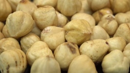 Hazelnuts Turning On Black Backround 스톡 동영상 비디오(100% 로열티 프리) 1008387619 | Shutterstock