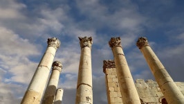 Roman Columns in the Jordanian 스톡 동영상 비디오(100% 로열티 프리) 10099625 | Shutterstock