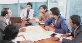 A Team of Office Employees 스톡 동영상 비디오(100% 로열티 프리) 1010117627 | Shutterstock
