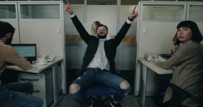 Have Fun Time at Work 스톡 동영상 비디오(100% 로열티 프리) 1010596220 | Shutterstock