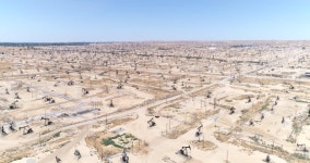 Aerial View of Oil Field, 스톡 동영상 비디오(100% 로열티 프리) 1010628932 | Shutterstock