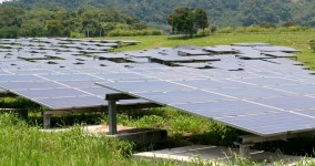 Solar Panel Power Station 스톡 동영상 비디오(100% 로열티 프리) 1012155422 | Shutterstock