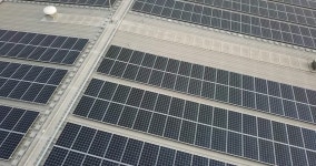 Solar Panels On Roof 스톡 동영상 비디오(100% 로열티 프리) 1012491845 | Shutterstock