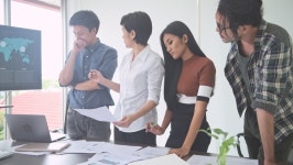 Business Meeting. Small Start up 스톡 동영상 비디오(100% 로열티 프리) 1012657589 | Shutterstock