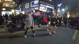 213 Hongdae street 스톡 비디오 동영상 - 4K/HD 비디오 클립 | Shutterstock