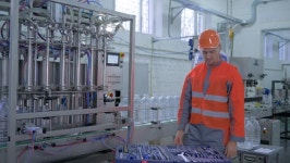 Factory Service, Technician Man in 스톡 동영상 비디오(100% 로열티 프리) 1024992035 | Shutterstock