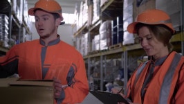 주식회사 웨어하우스케이 | Warehouse Employees in Workwear and 스톡 동영상 비디오(100% 로열티 프리) 1025052707 | Shutterstock