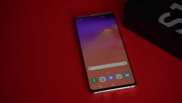 2019-03-0235 | 2019-03-15: Riga, Latvia: Samsung Galaxy 스톡 동영상 비디오(100% 로열티 프리) 1025728718 | Shutterstock