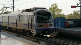 Delhi Metro Arrive to Station. 스톡 동영상 비디오(100% 로열티 프리) 1030505651 | Shutterstock