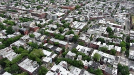 Urban City Neighborhood On a 스톡 동영상 비디오(100% 로열티 프리) 1032491753 | Shutterstock