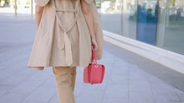 Business Woman Urban Lifestyle. Fashionable 스톡 동영상 비디오(100% 로열티 프리) 1032620216 | Shutterstock