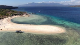 Aerial Shot of White Sand 스톡 동영상 비디오(100% 로열티 프리) 1036125293 | Shutterstock