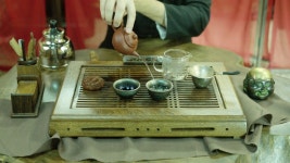 Presentation of Tea Before the 스톡 동영상 비디오(100% 로열티 프리) 1037558726 | Shutterstock