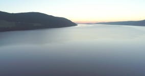 Aerial Reveal of Urquhart Castle 스톡 동영상 비디오(100% 로열티 프리) 1037912993 | Shutterstock
