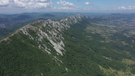 High Above Veliki Krs Mountain 스톡 동영상 비디오(100% 로열티 프리) 1042110844 | Shutterstock
