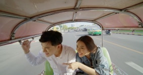 Asian Couple Travelling Inside a 스톡 동영상 비디오(100% 로열티 프리) 1046643001 | Shutterstock