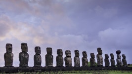 Timelapse of Moai Statues at 스톡 동영상 비디오(100% 로열티 프리) 1049075443 | Shutterstock