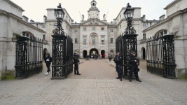 2020-03-0536 | London - February 03, 2020: 스톡 동영상 비디오(100% 로열티 프리) 1051202680 | Shutterstock