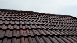 Rain On the Tile Adds 스톡 동영상 비디오(100% 로열티 프리) 1052533673 | Shutterstock