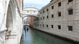 Bridge of Sighs Called Ponte 스톡 동영상 비디오(100% 로열티 프리) 1054411523 | Shutterstock