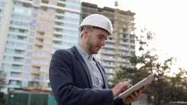 광양항건설중기ENG | Construction Engineer in a White 스톡 동영상 비디오(100% 로열티 프리) 1055400020 | Shutterstock