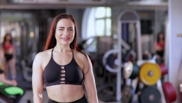 A Beautiful Young Muscular Woman 스톡 동영상 비디오(100% 로열티 프리) 1059577286 | Shutterstock