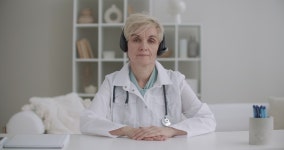 Female Retiree Doctor is Consulting 스톡 동영상 비디오(100% 로열티 프리) 1059957275 | Shutterstock
