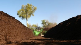 Agricultural Industrial Machinery Working with 스톡 동영상 비디오(100% 로열티 프리) 1061677333 | Shutterstock