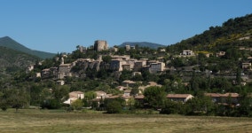 Montbrun Les Bains, Auvergne Rhone 스톡 동영상 비디오(100% 로열티 프리) 1062247264 | Shutterstock