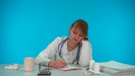 Young Novice Doctor Fills Out 스톡 동영상 비디오(100% 로열티 프리) 1062982510 | Shutterstock