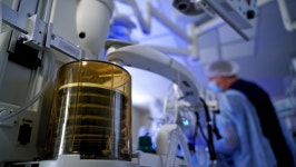 Intensive Care Emergency Room with 스톡 동영상 비디오(100% 로열티 프리) 1064010616 | Shutterstock