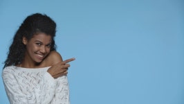 Shy Smiling African American Woman 스톡 동영상 비디오(100% 로열티 프리) 1065097636 | Shutterstock