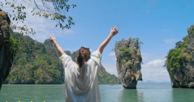 Asian Traveler with Relaxing On 스톡 동영상 비디오(100% 로열티 프리) 1067423255 | Shutterstock