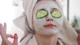 Young Pretty Woman with Cosmetic 스톡 동영상 비디오(100% 로열티 프리) 1071694474 | Shutterstock