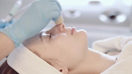 Young Woman Getting a Cosmetic 스톡 동영상 비디오(100% 로열티 프리) 16158601 | Shutterstock