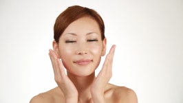 Womans Skin Care 스톡 동영상 비디오(100% 로열티 프리) 1819718 | Shutterstock