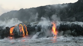 오션숯불갈비&라바짜(LAVAZZA) | Lava Flowing Into the Ocean 스톡 동영상 비디오(100% 로열티 프리) 21495700 | Shutterstock