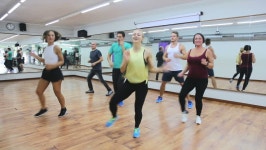 Young Happy People Studying Zumba 스톡 동영상 비디오(100% 로열티 프리) 22814638 | Shutterstock