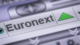 Euronext Nv is a European 스톡 동영상 비디오(100% 로열티 프리) 24618620 | Shutterstock