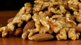 Almond and Walnut Macro View 스톡 동영상 비디오(100% 로열티 프리) 24895544 | Shutterstock